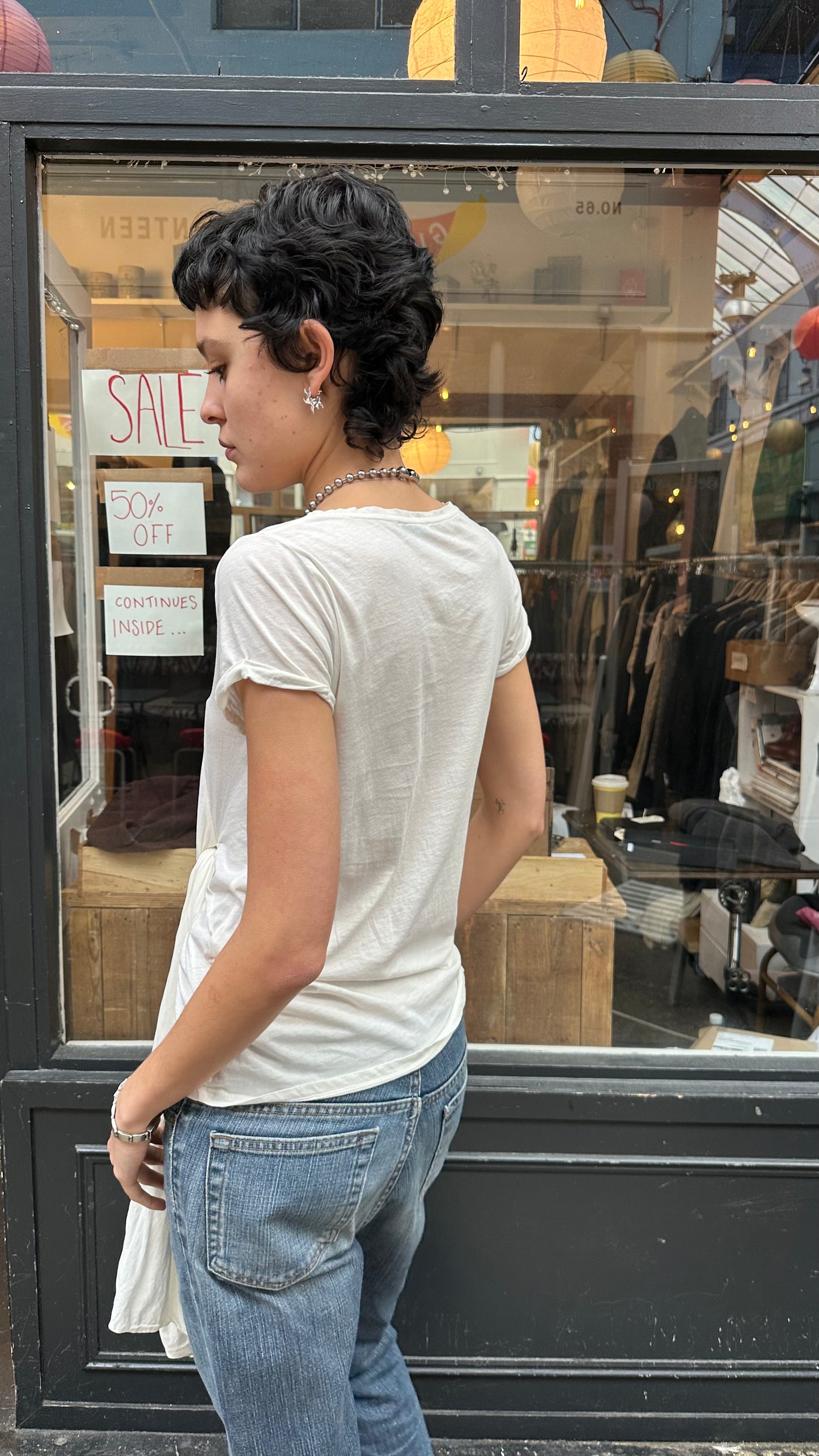 White cotton knot t-shirt