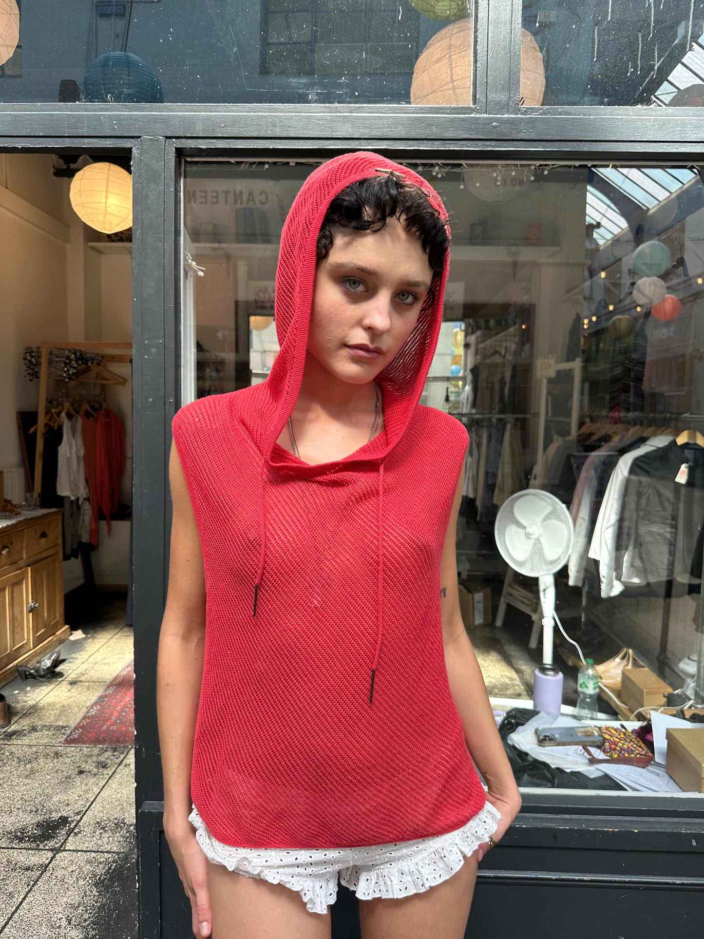 COP.COPINE sheer hooded top tank