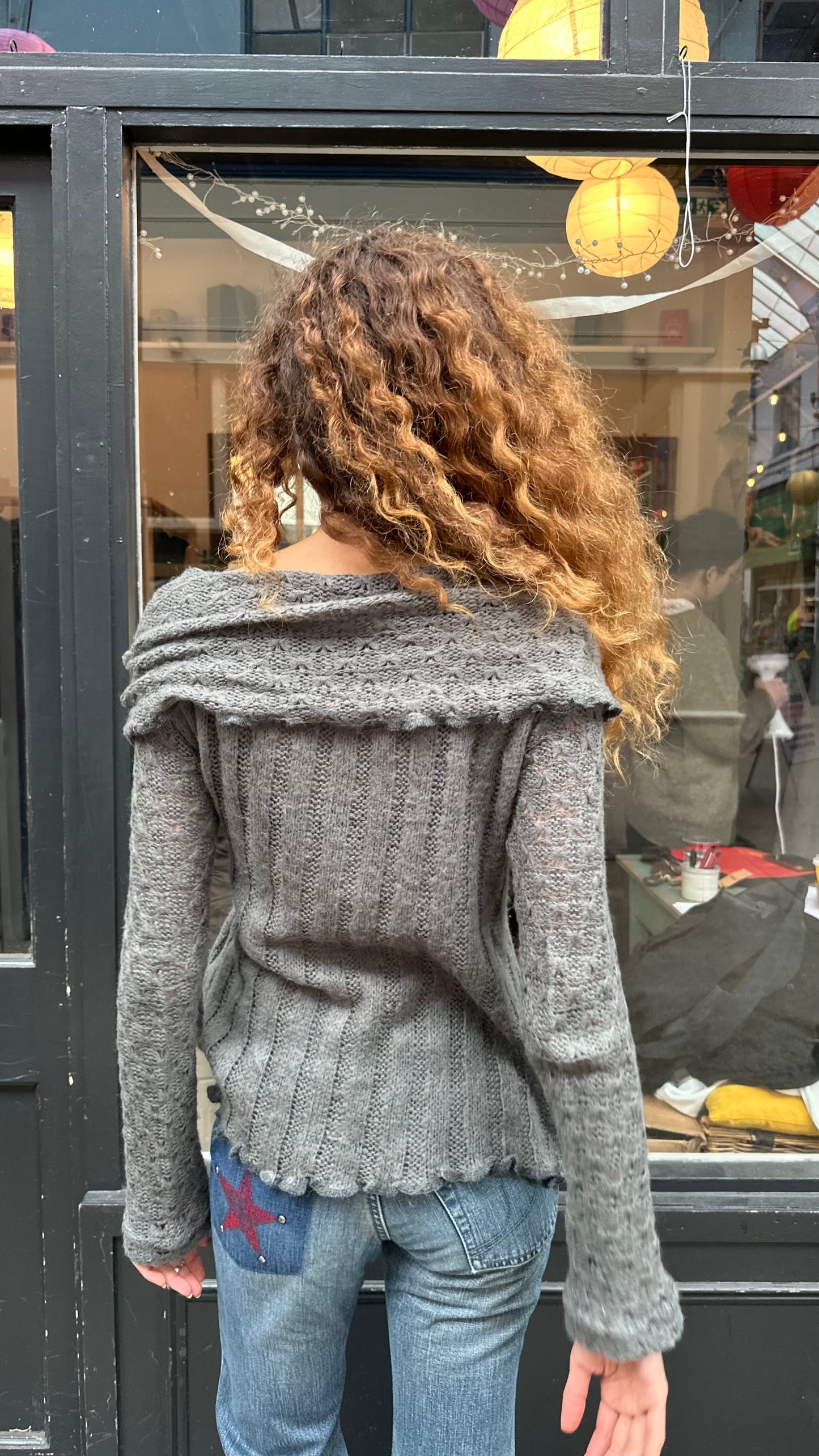 ZONE BLEUE off shoulder jumper