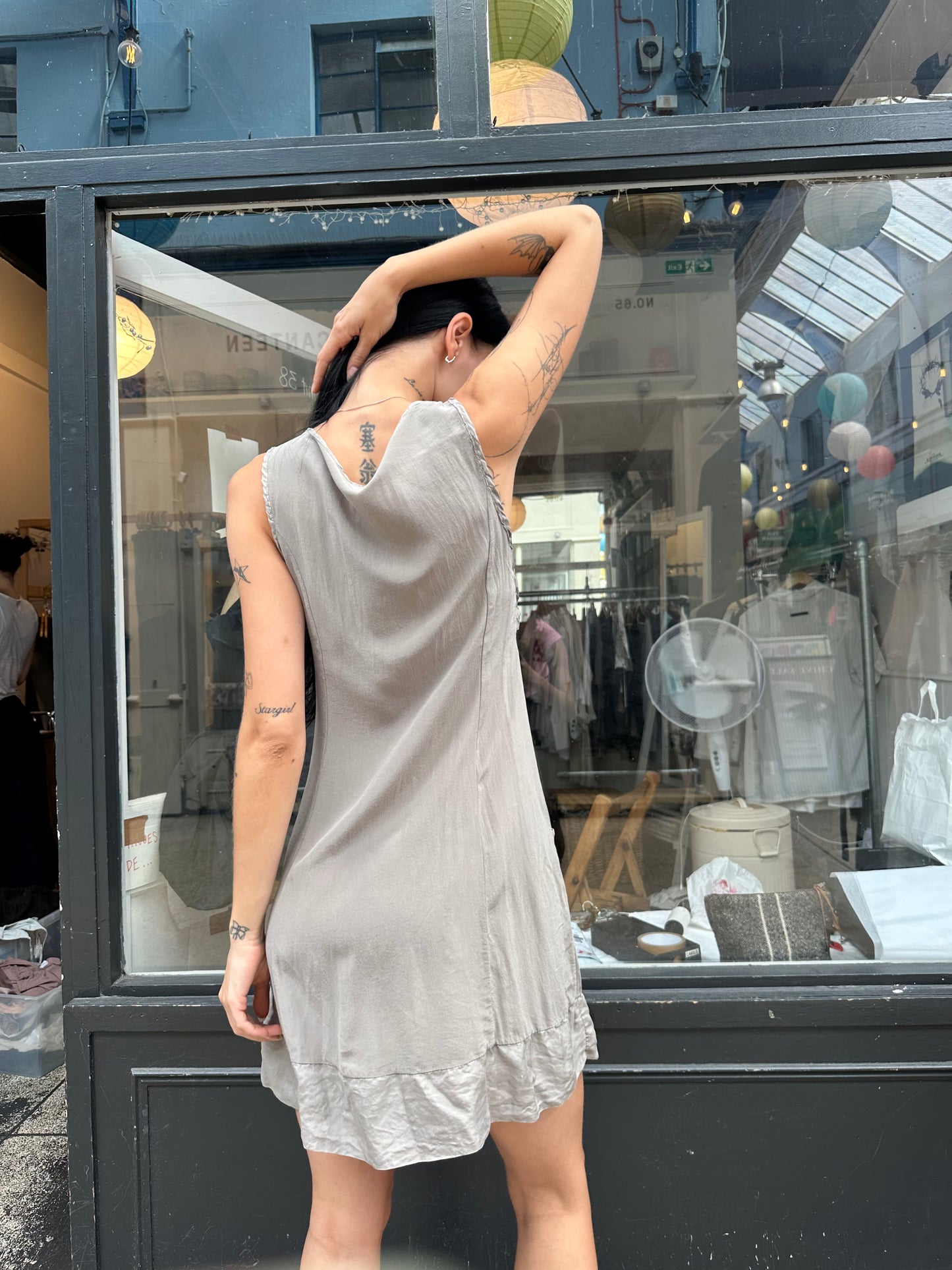 100% silk dress with bow and pockets