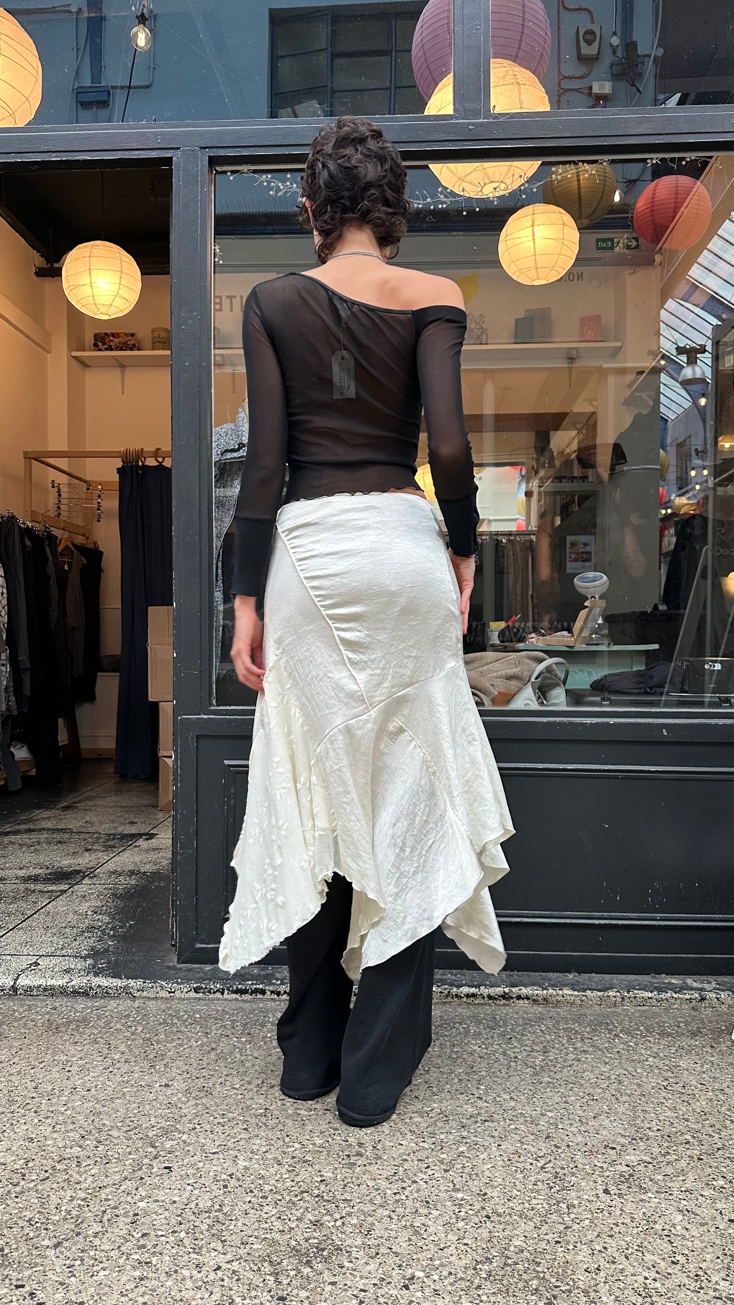 Silky asymmetric skirt