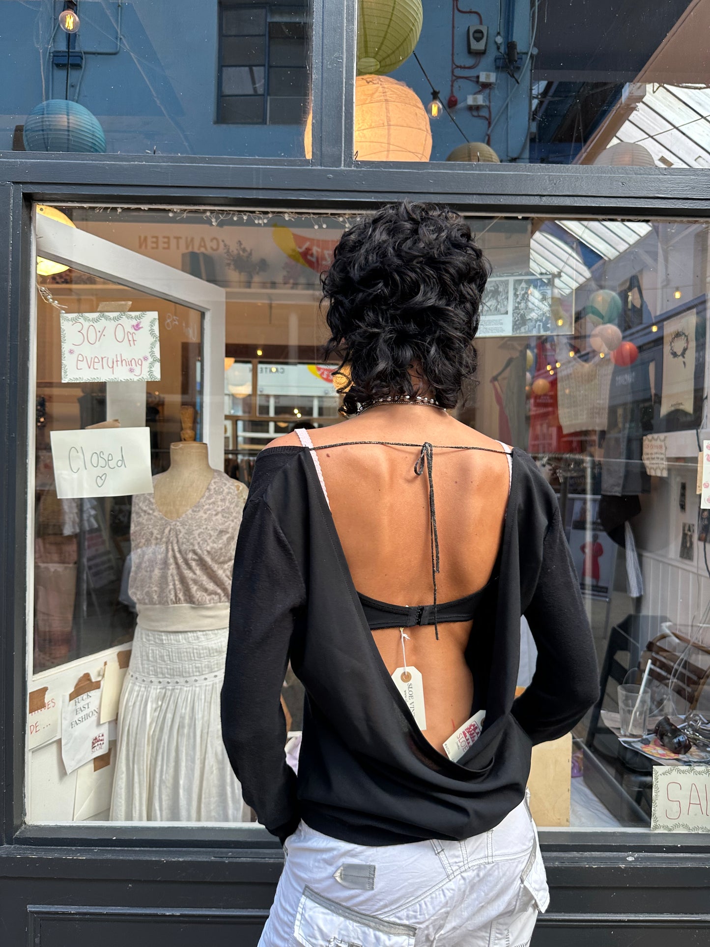 Backless knit