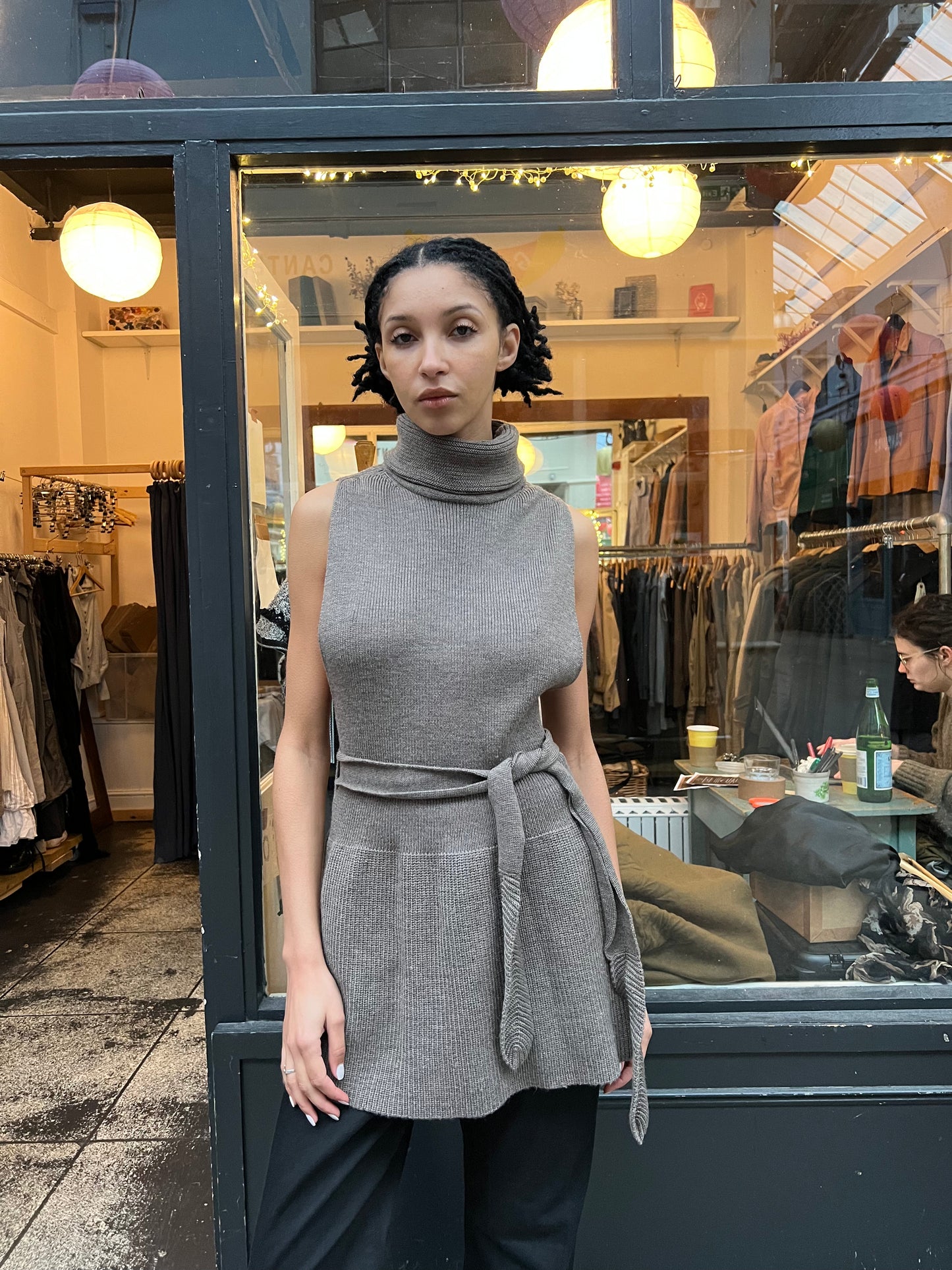 Sleeveless jumper