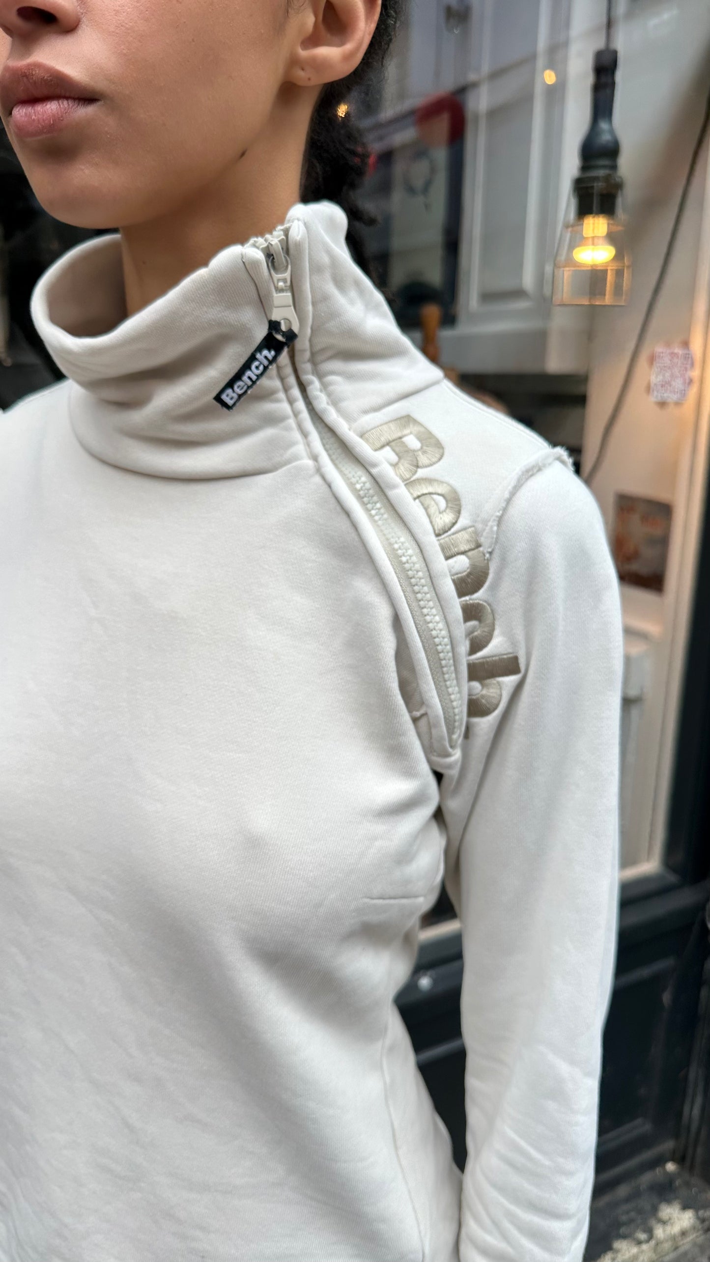 BENCH Cream Sweatshirt