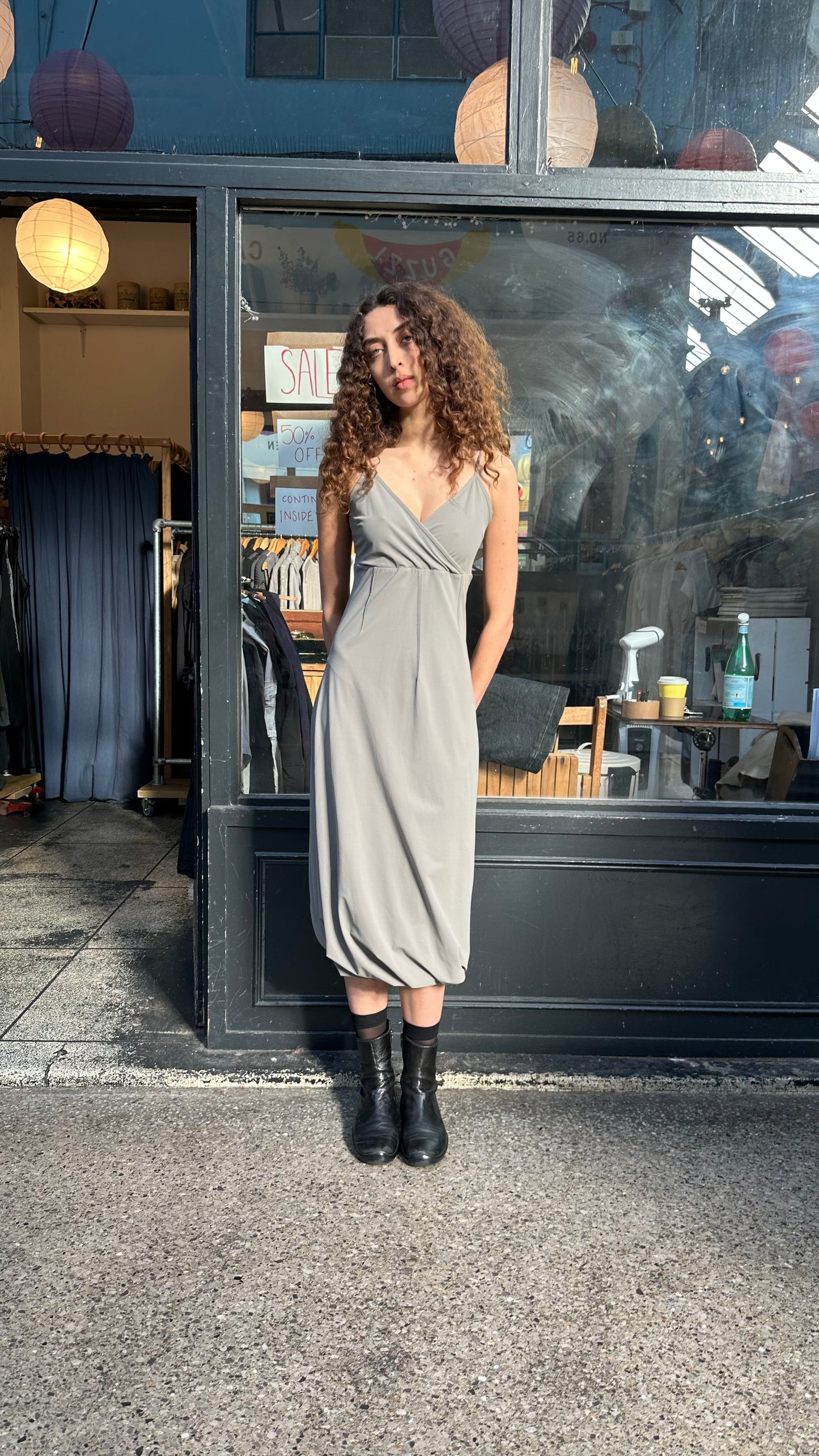 SARAH PACINI grey structured midi dress