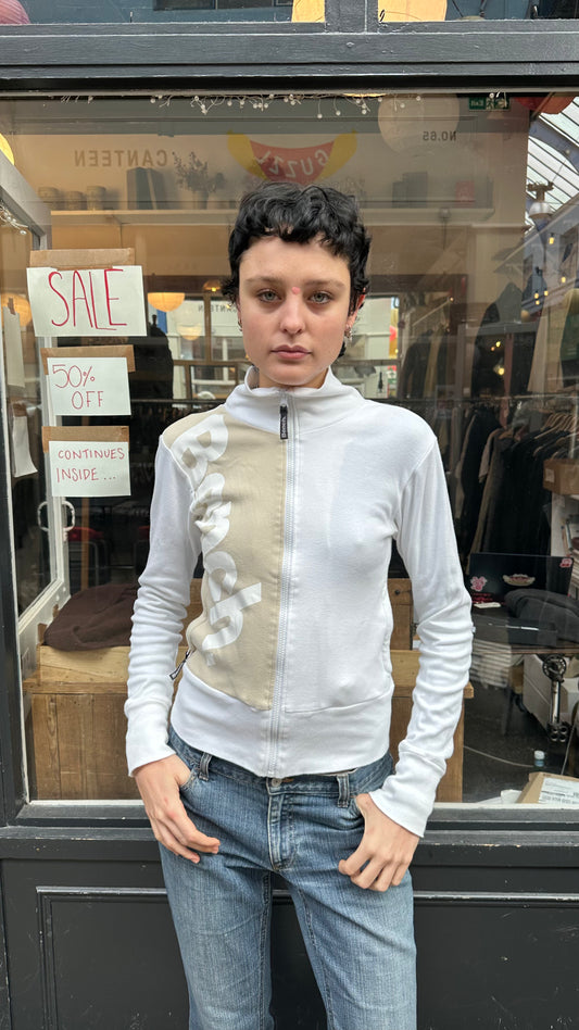 Bench zip up