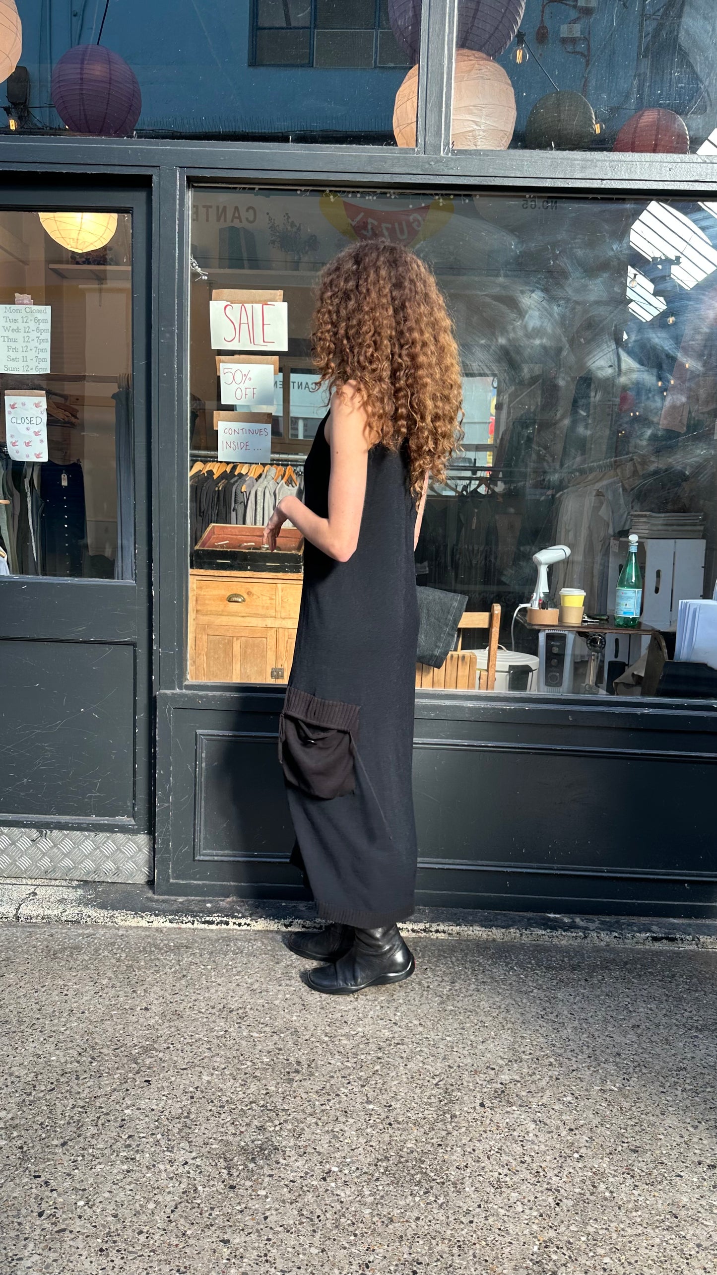 Fine knit shift dress with pocket