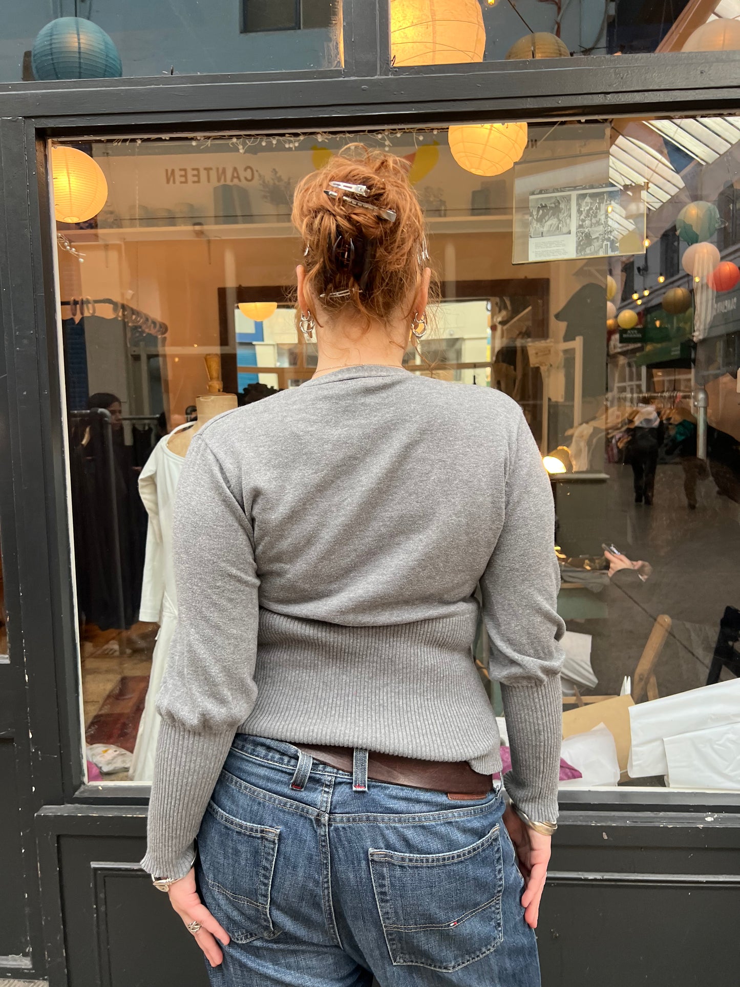 Grey knit top with ribbon