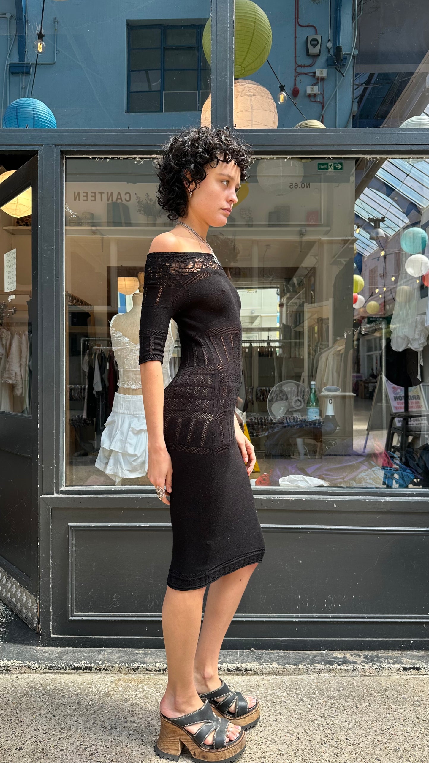 STEFANEL black knit tight fit midi dress with short sleeves