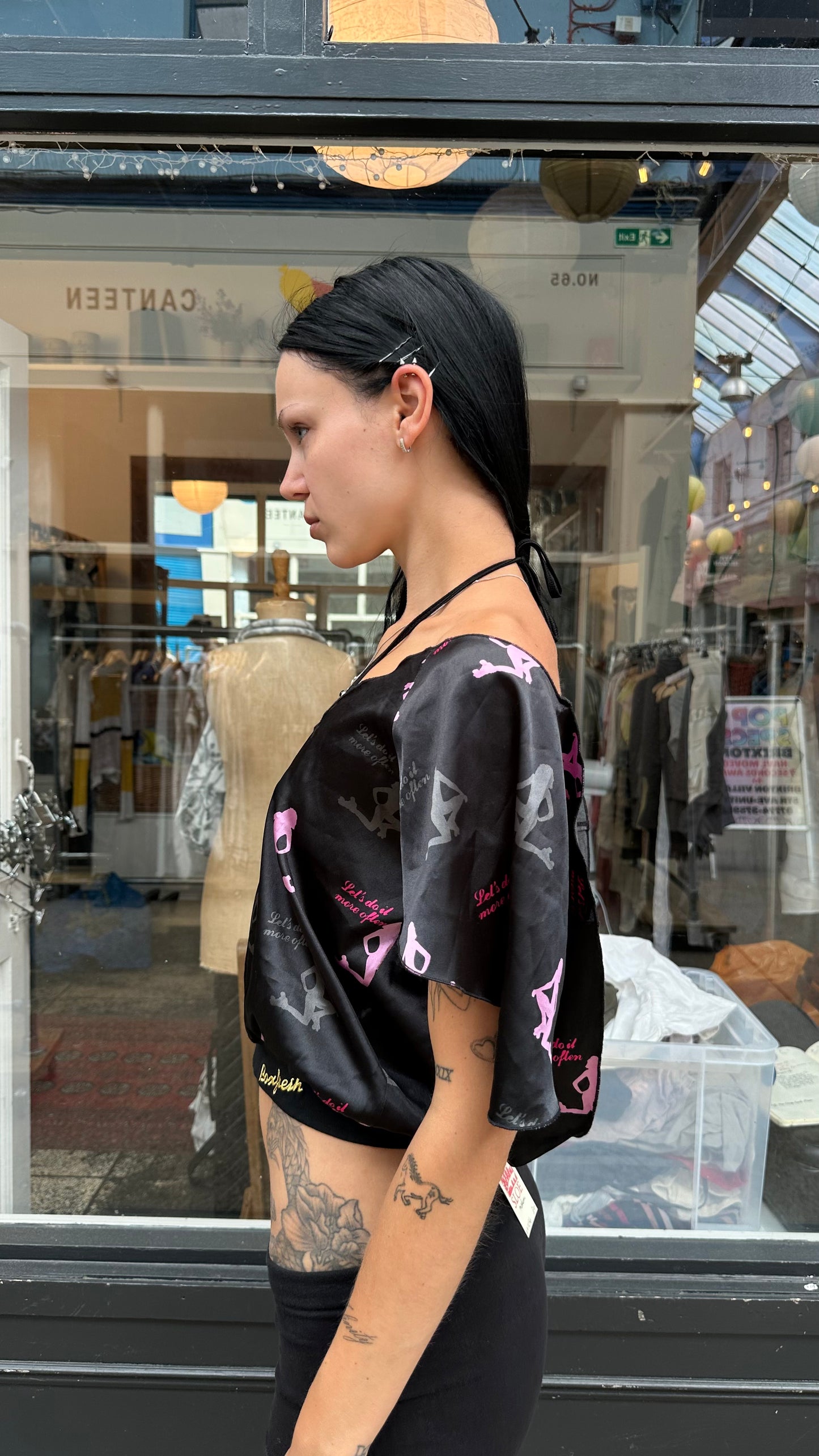 Black backless top with chain