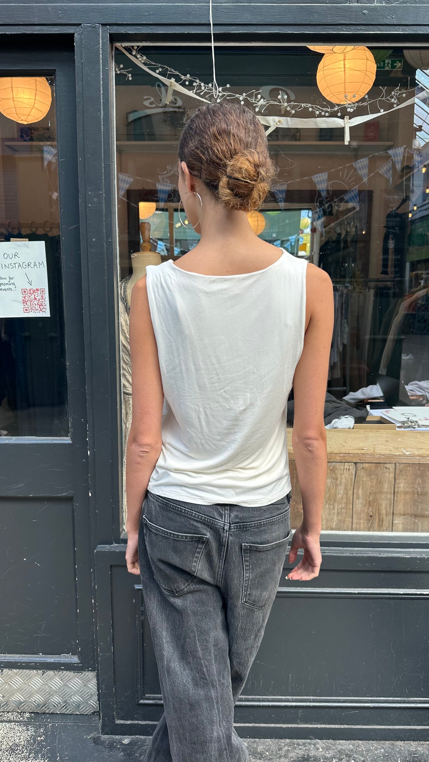 DKNY cream knotted top