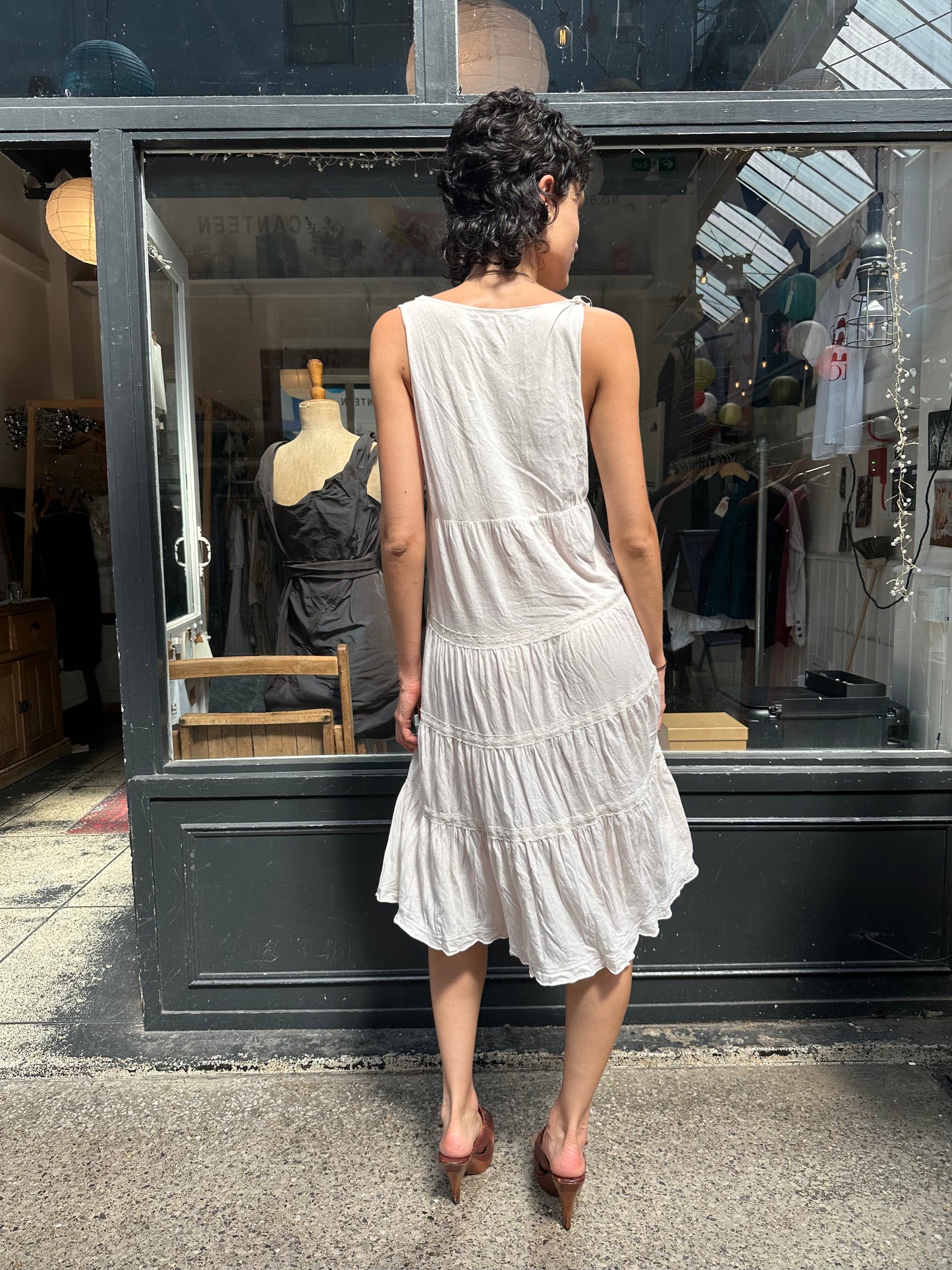 Lightweight summer dress with lace panel