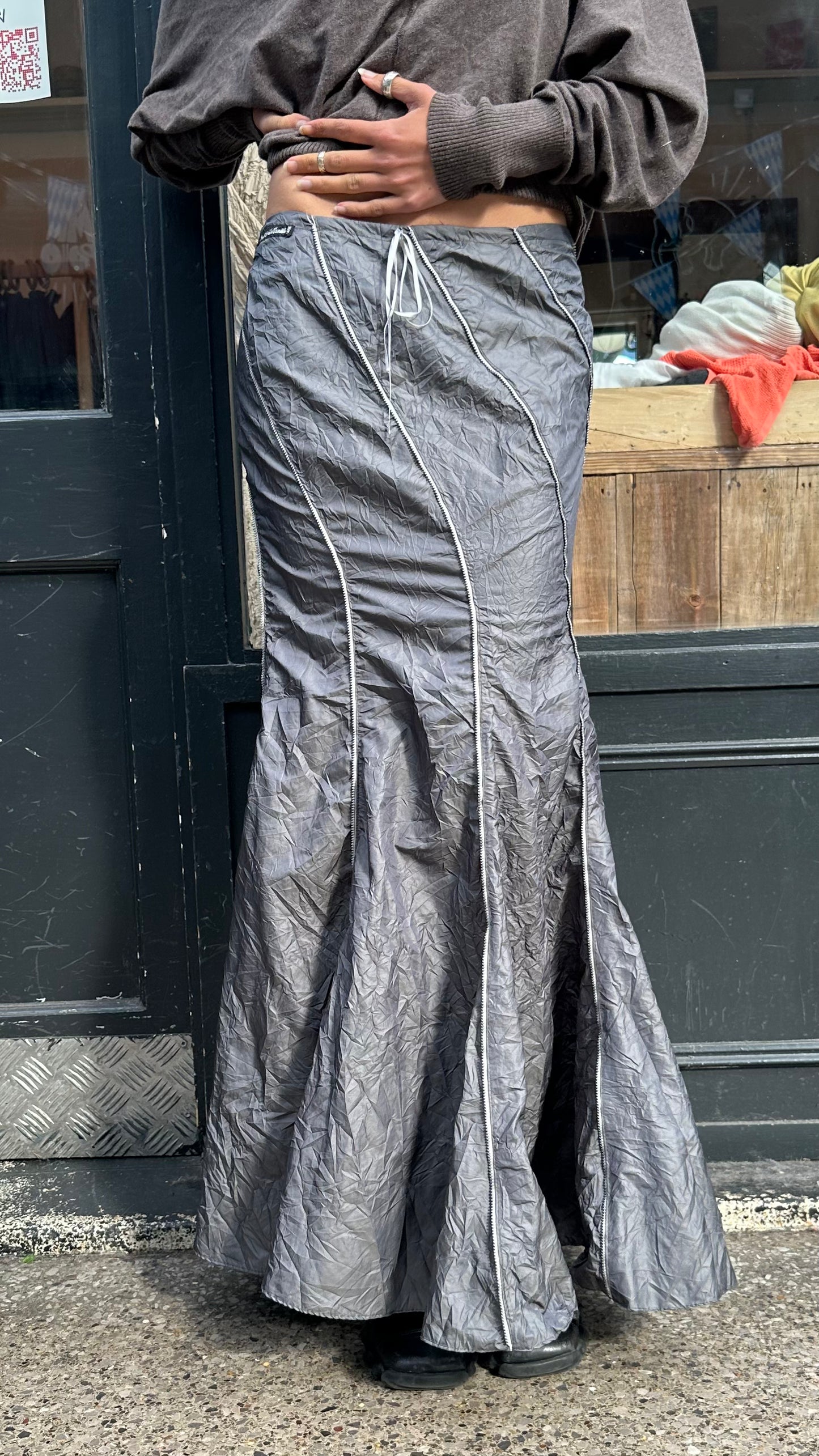 Maxi skirt with zips