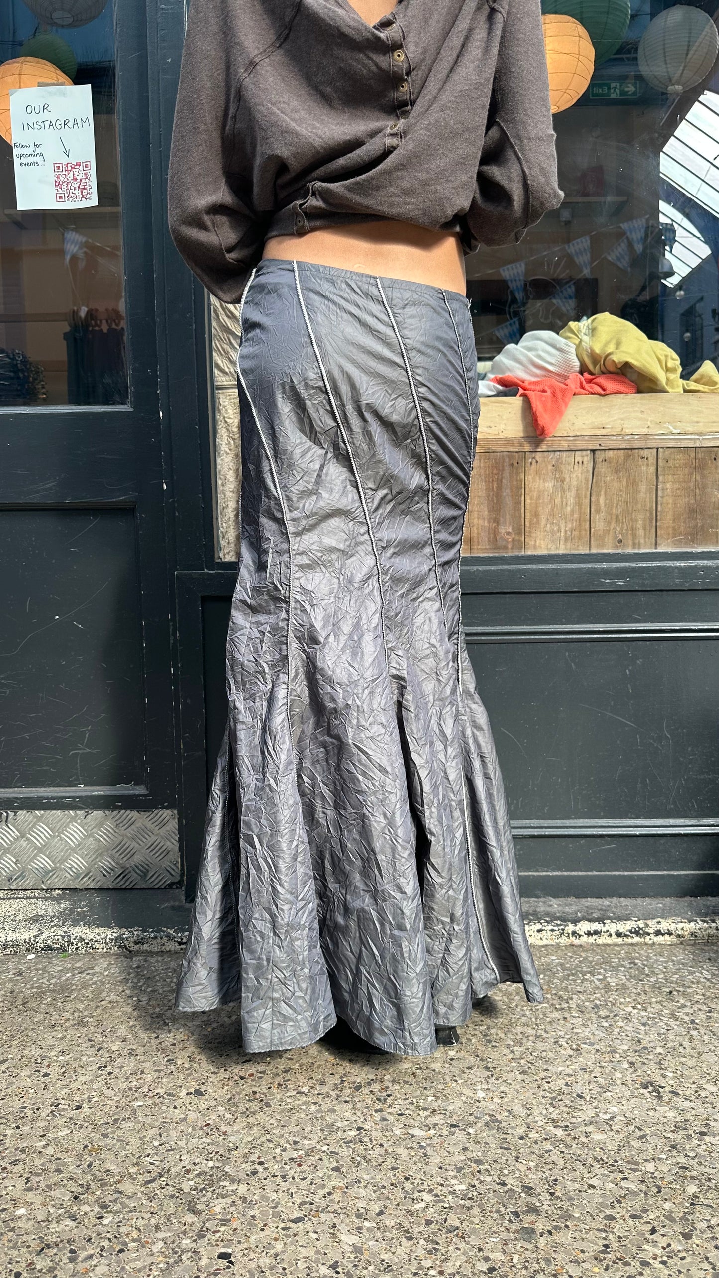 Maxi skirt with zips