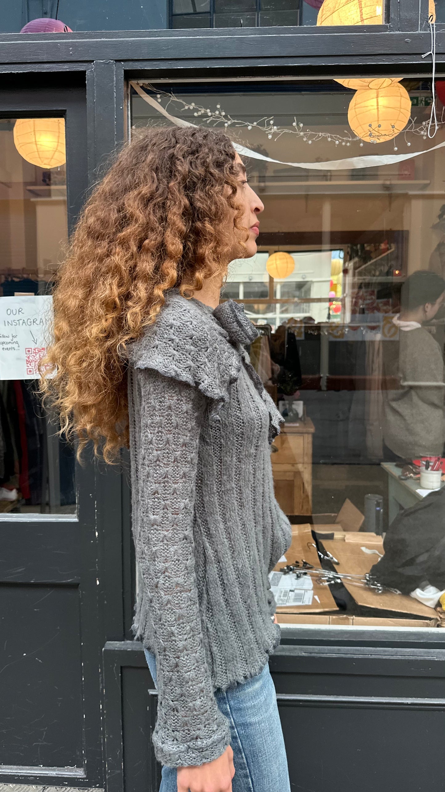 ZONE BLEUE off shoulder jumper