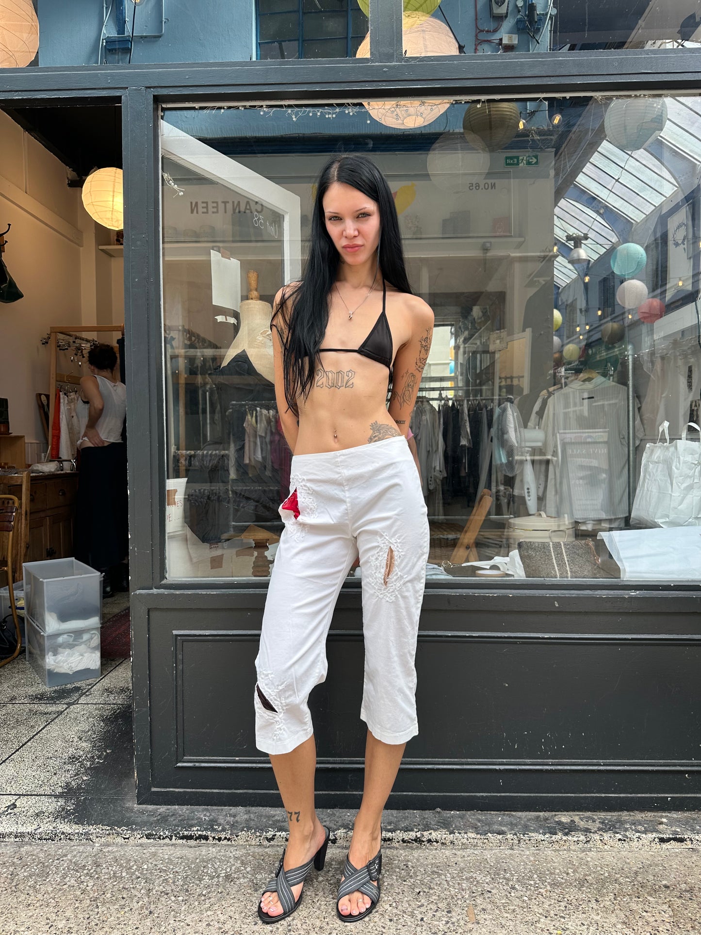 White yonic capris