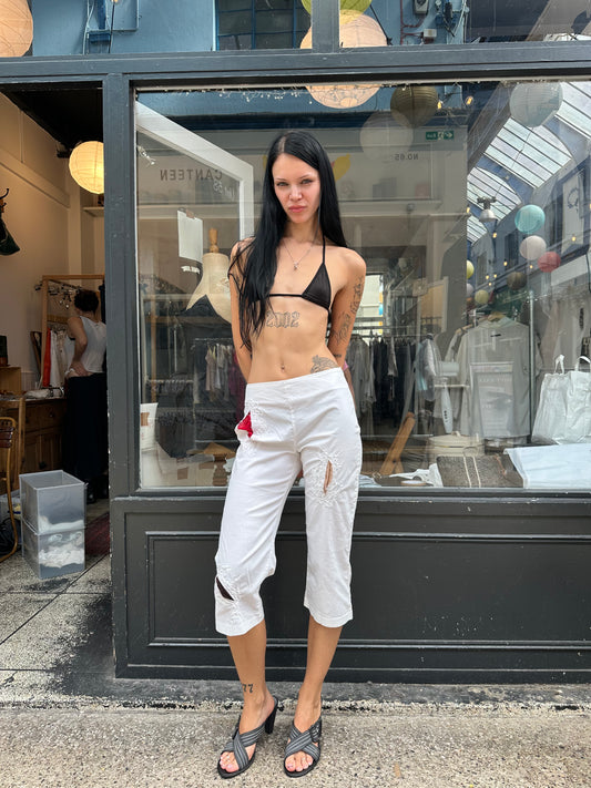 White yonic capris