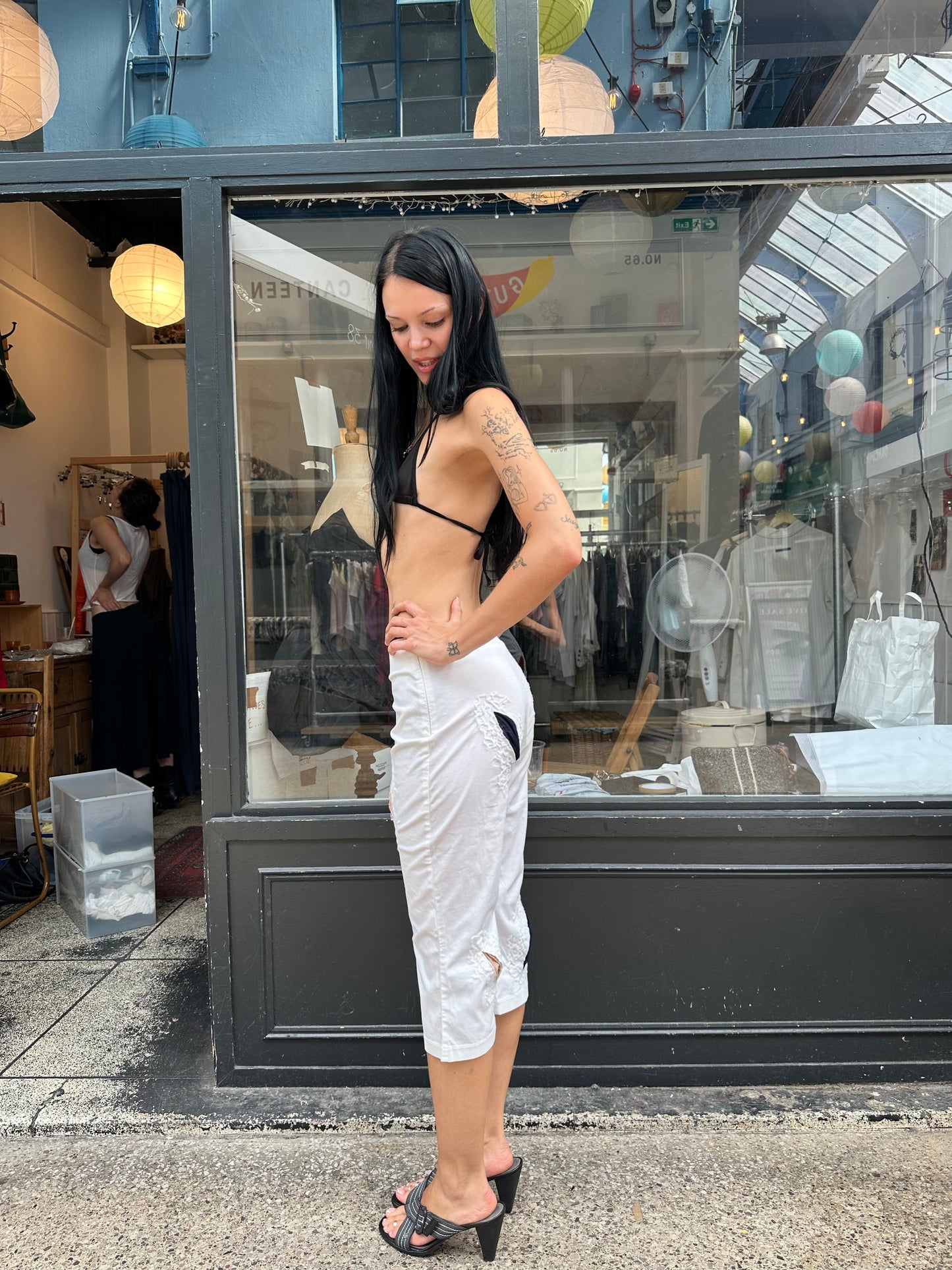 White yonic capris