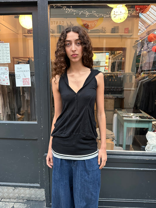 Hooded sleeveless dress