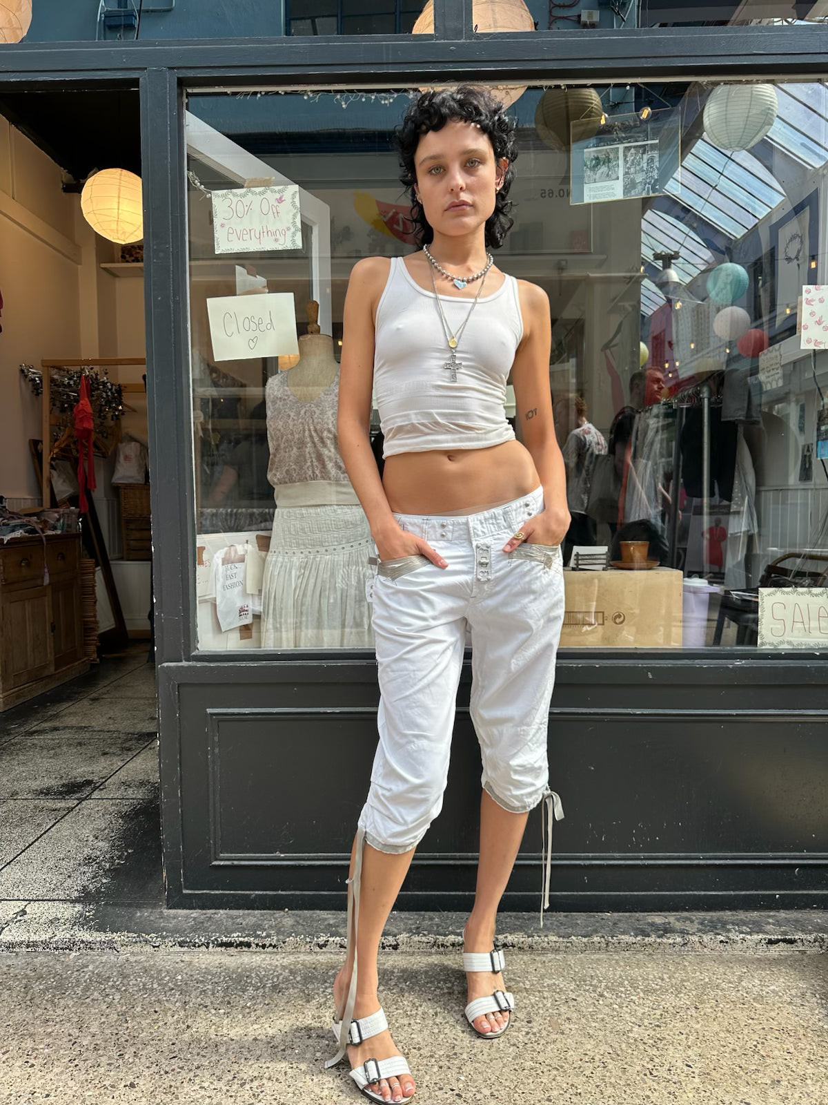 Marithé & François Girbaud white capris with metal hardware