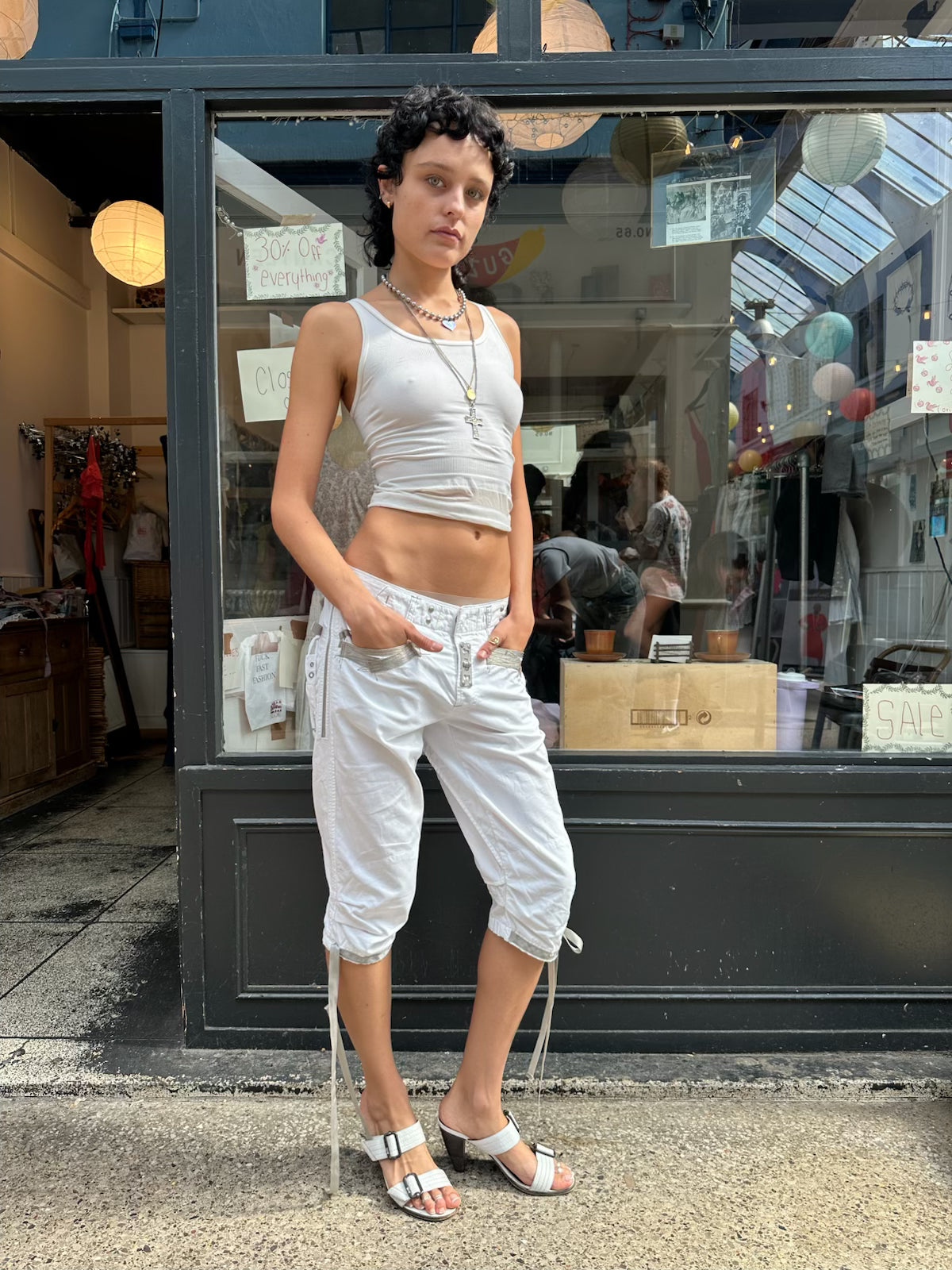 Marithé & François Girbaud white capris with metal hardware