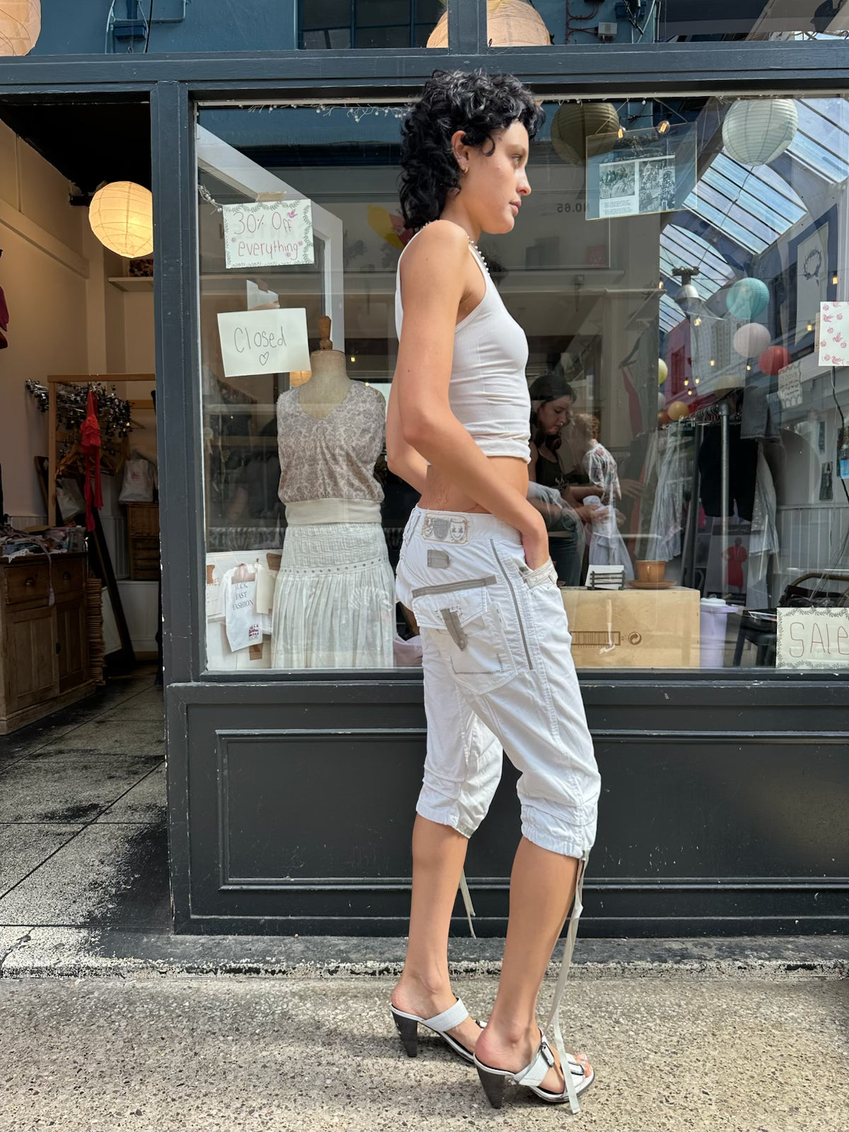 Marithé & François Girbaud white capris with metal hardware