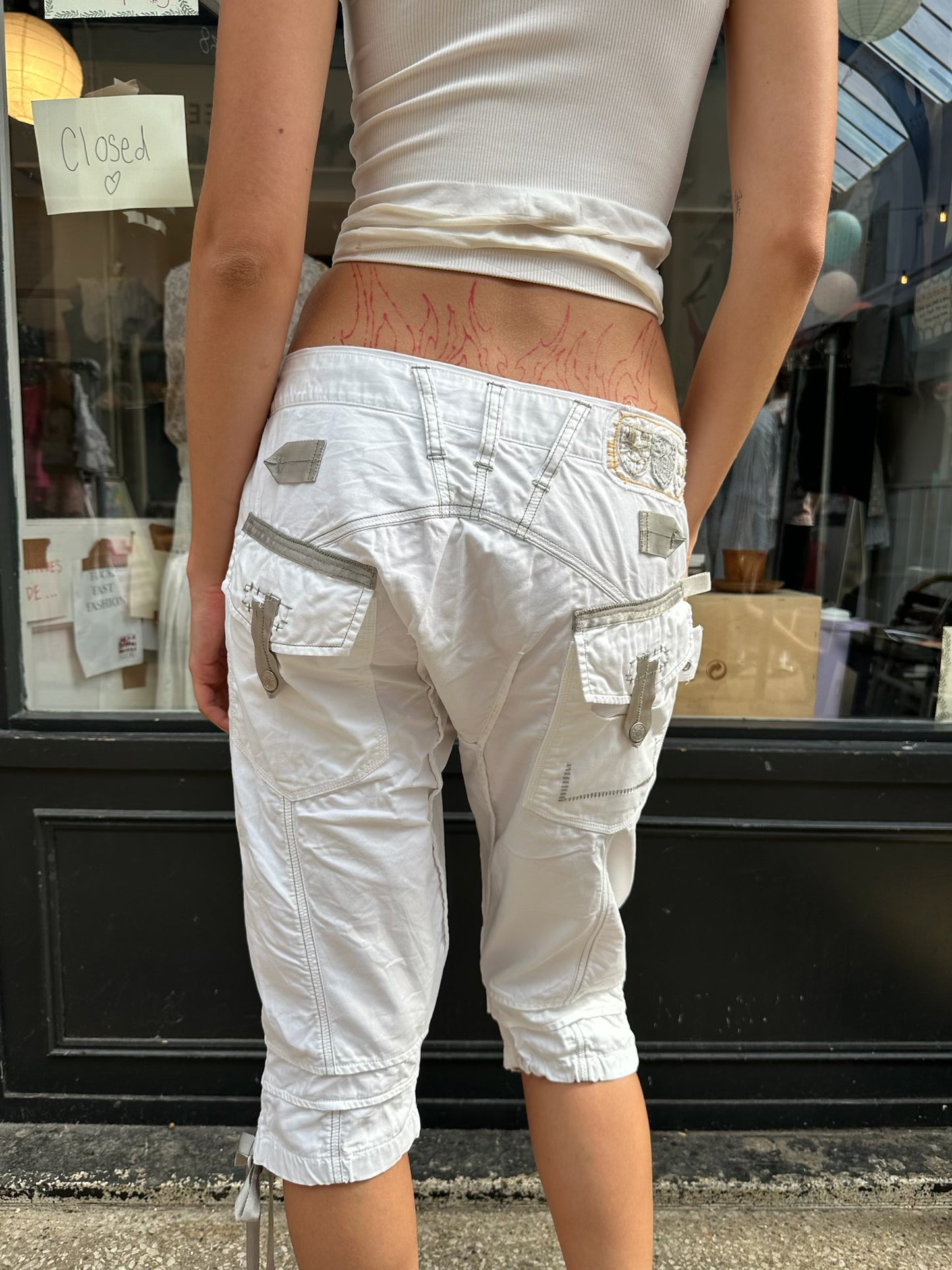 Marithé & François Girbaud white capris with metal hardware