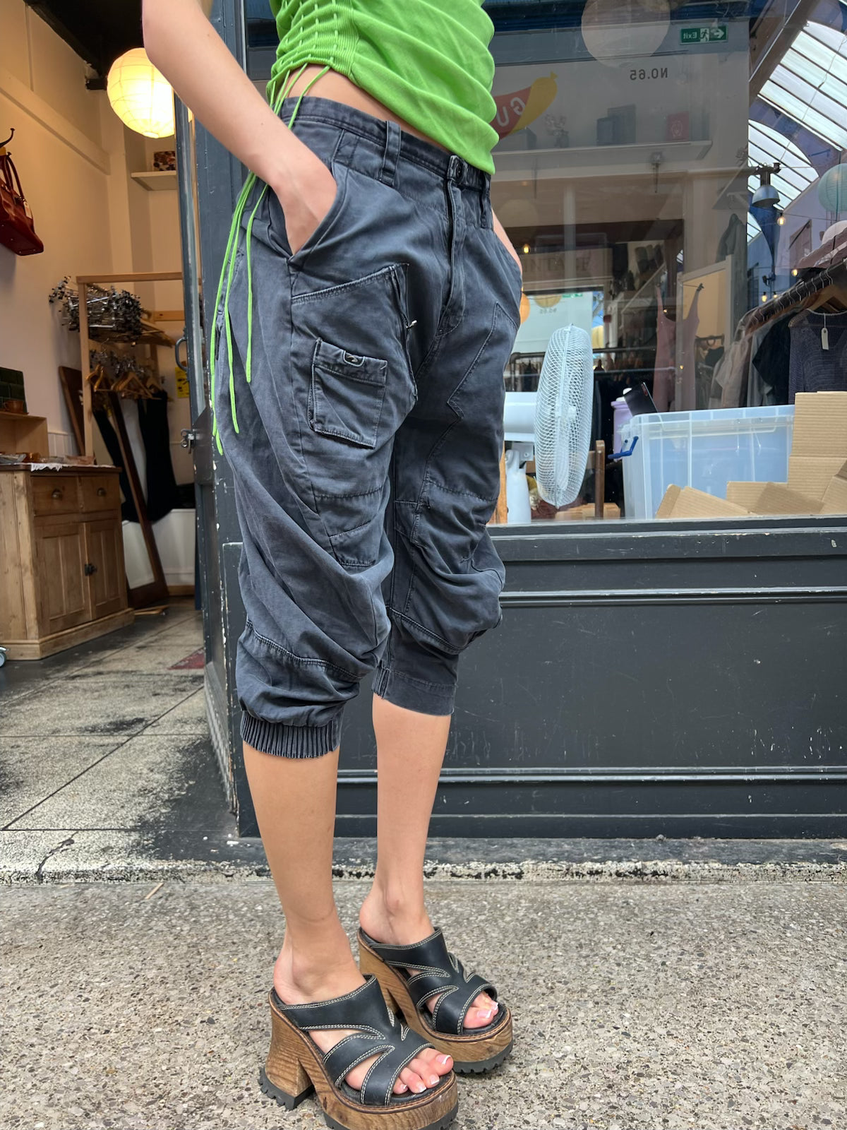 G star grey utilitarian capris