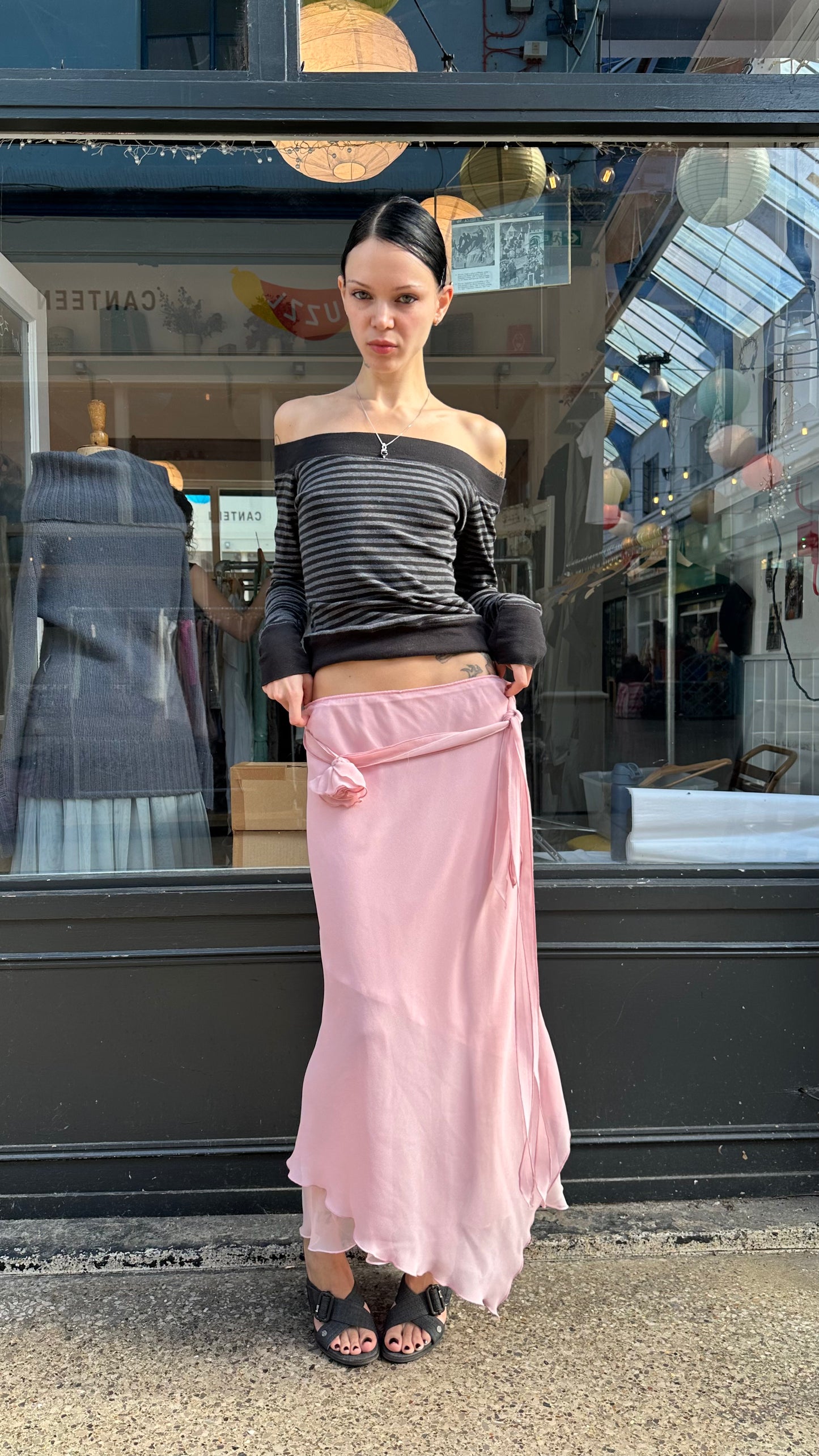 Pink midi skirt with flower belt