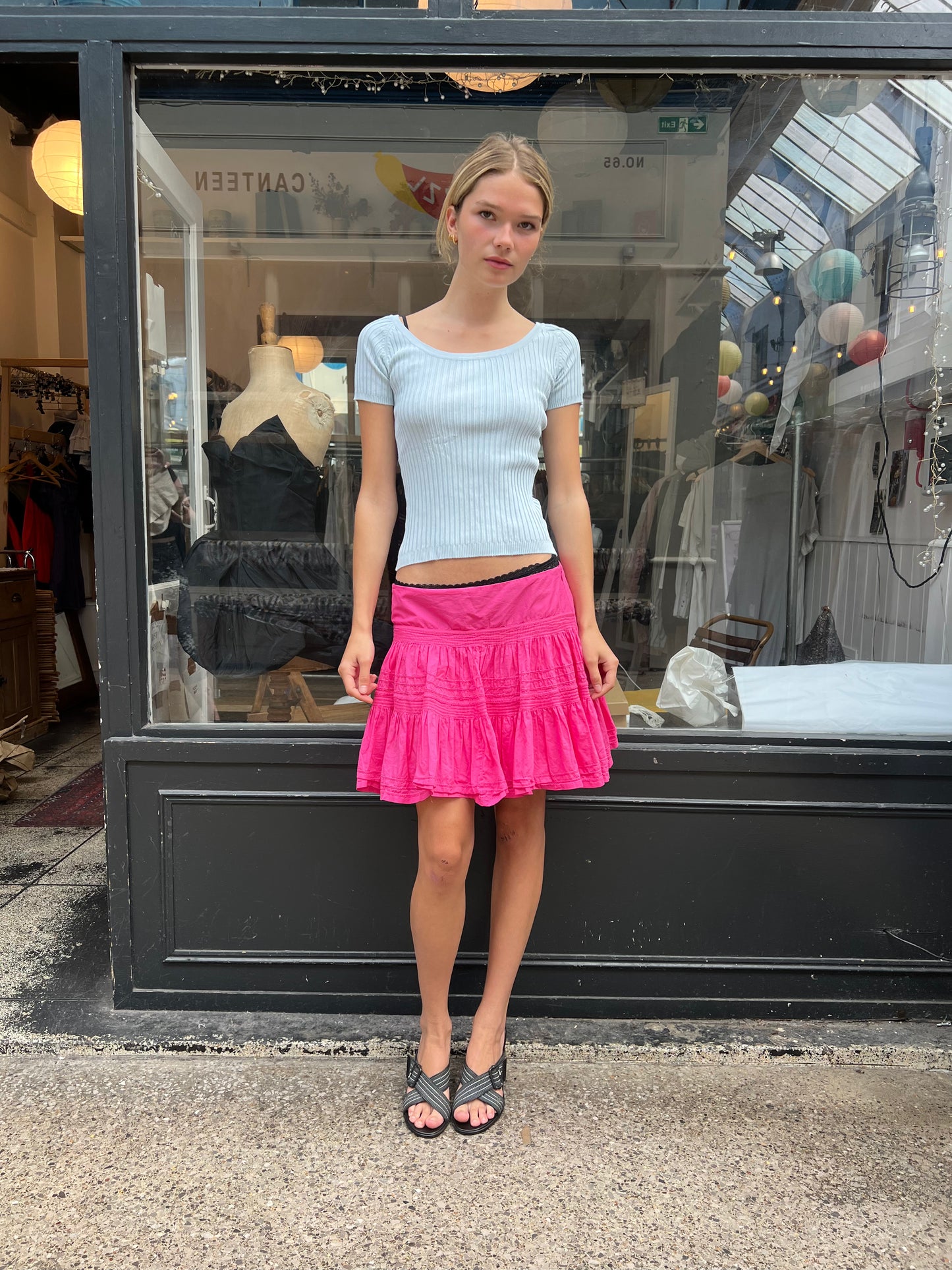 Bright pink 100% cotton mini skirt