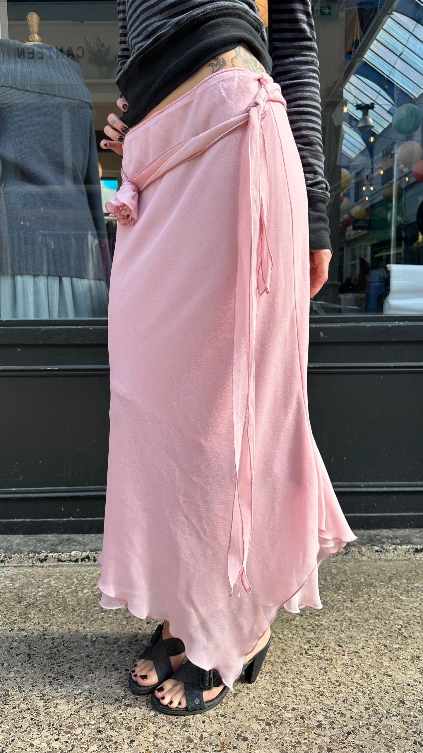 Pink midi skirt with flower belt