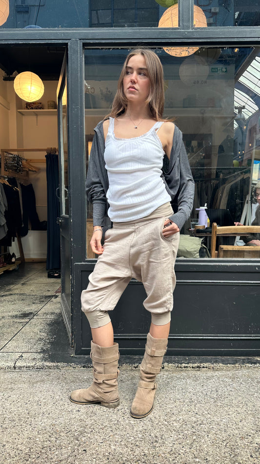 Beige balloon capris