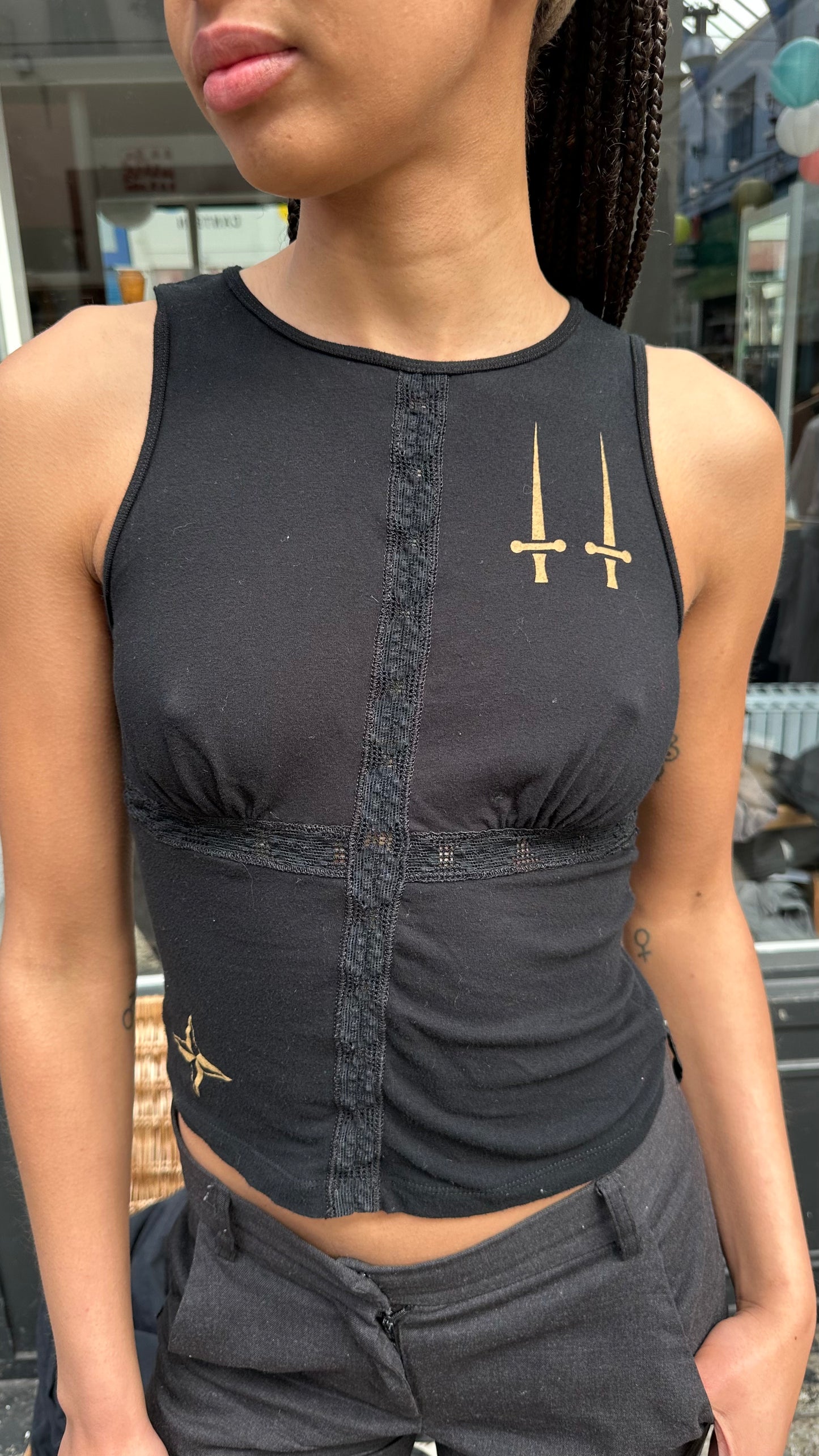 Diesel tank top