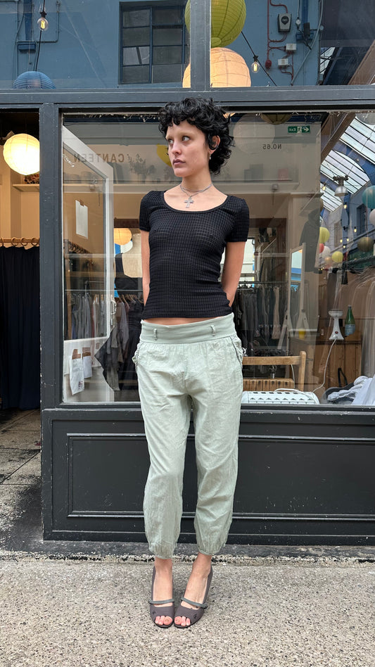 green balloon trousers