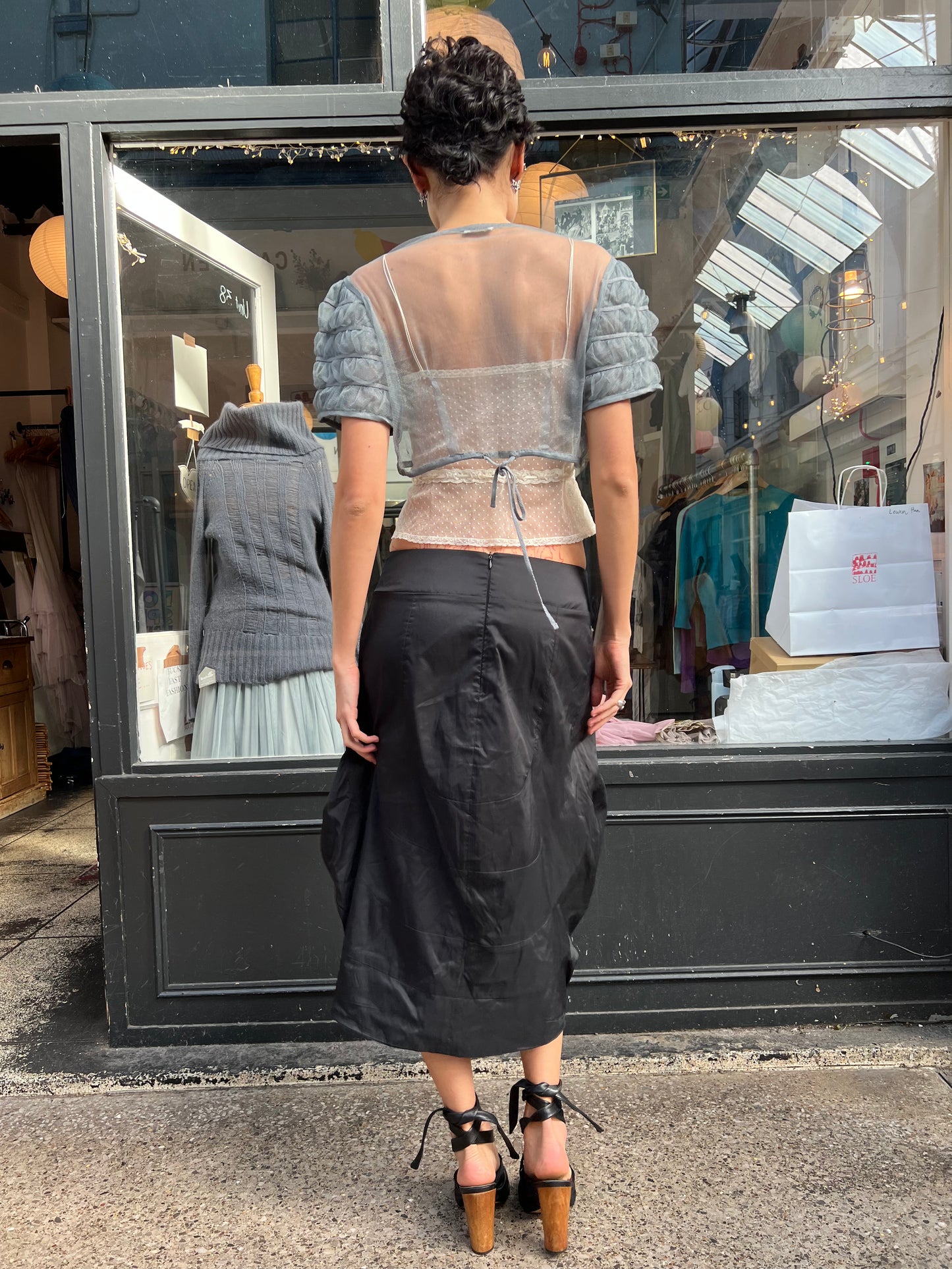 Black bubble hem skirt