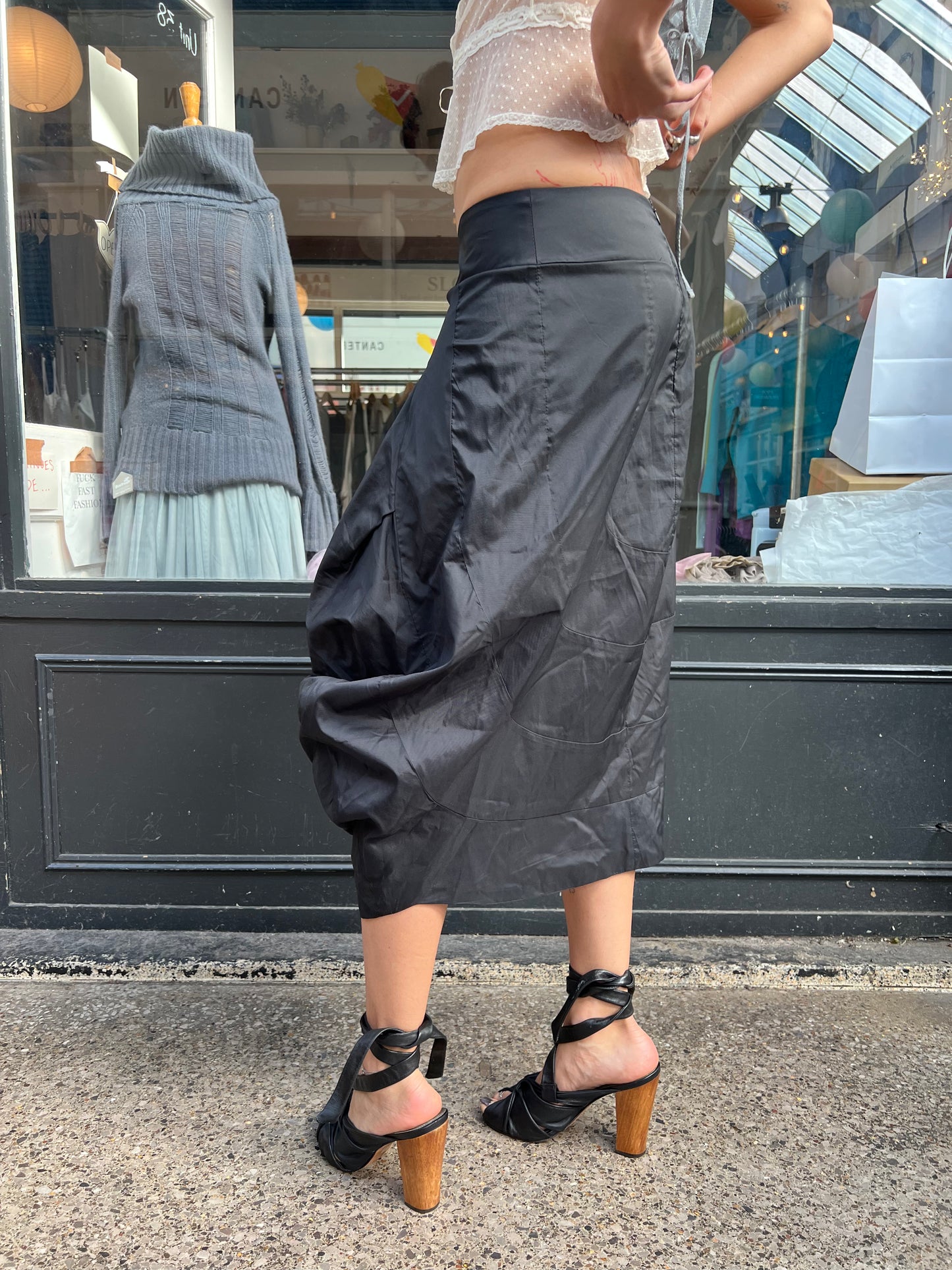 Black bubble hem skirt