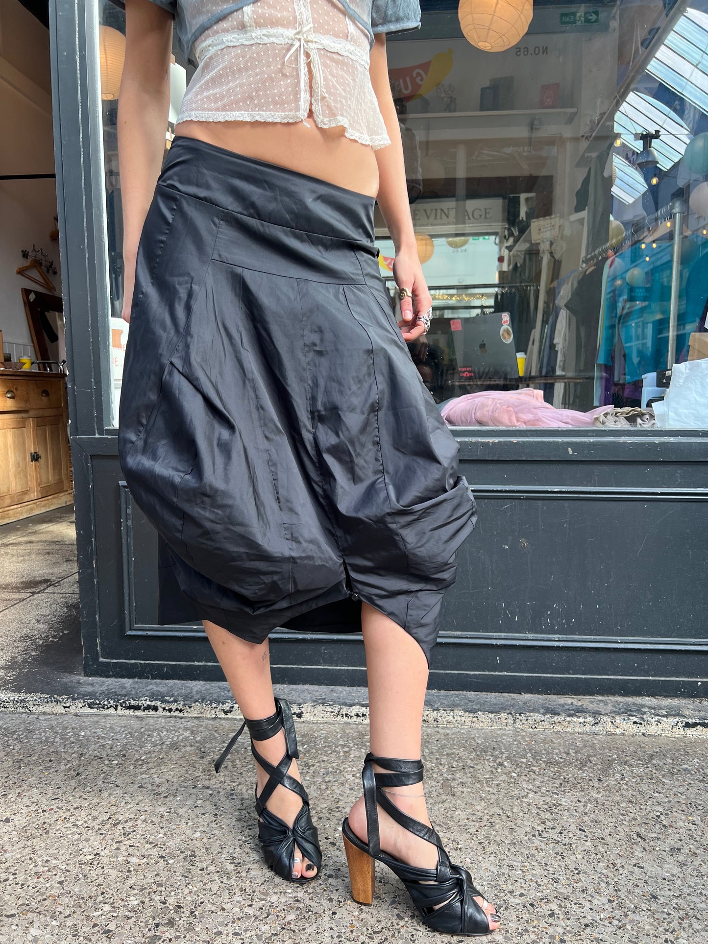 Black bubble hem skirt